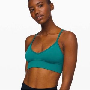 Lululemon Ebb to street bra size 6, a/B cup - colour garnet